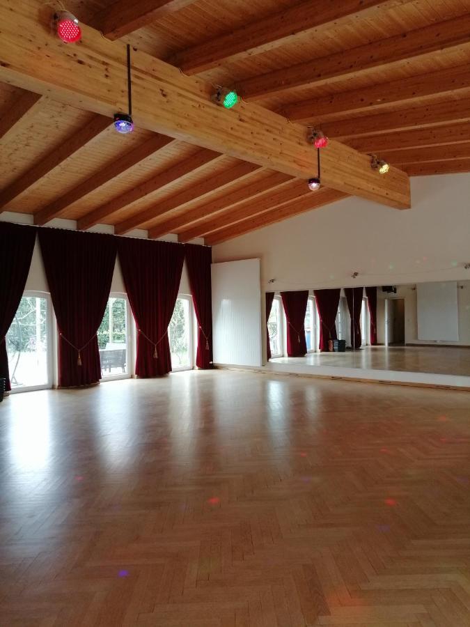 Landhotel Kreien 외부 사진